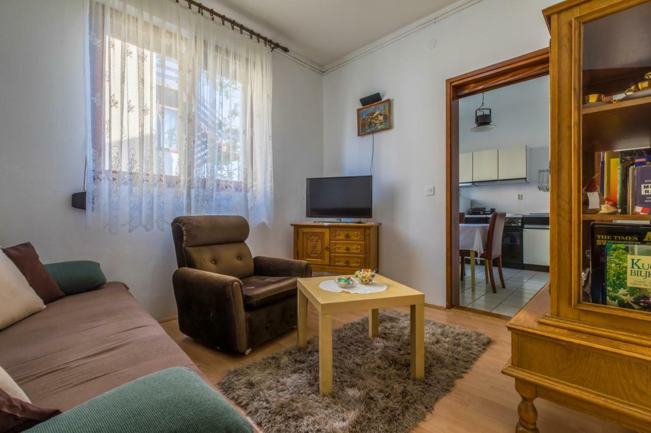 Apartman Laura Selce Exteriör bild
